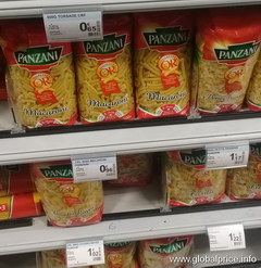 Food prices in a supermarket in Paris, pasta